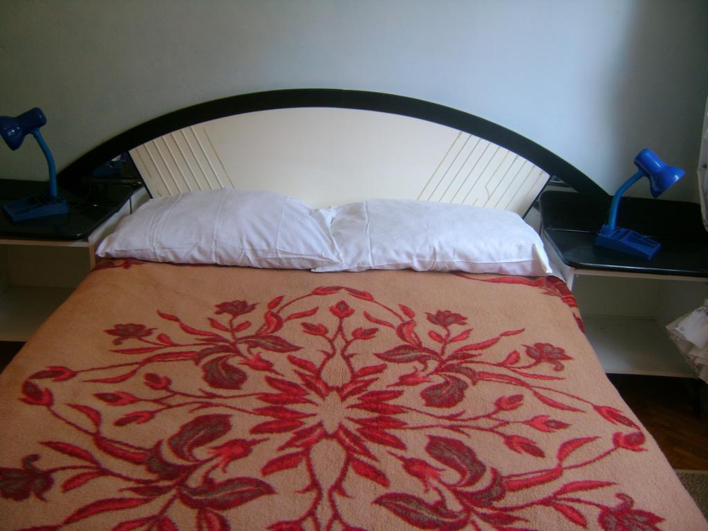 Apartment For Holidays In Pula Room photo